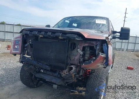 2005 Ford F-250 Lariat/Xl/Xlt z USA, uszkodzony, nr VIN 1FTSW21P15EB35058